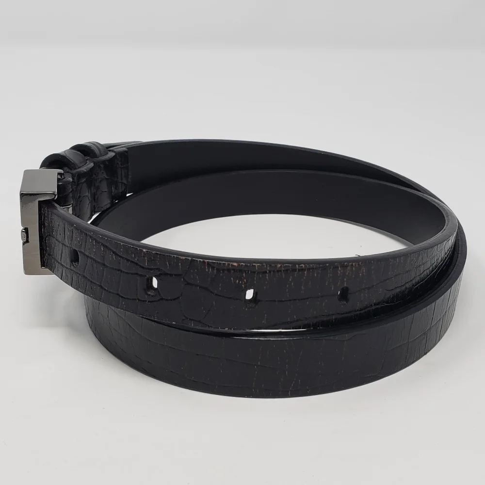 NINE WEST EMBOSSED LEATHER BELT SILVER TONE BUCKLE WOMEN SIZE MEDIUM ITALIAN